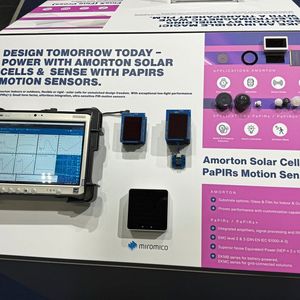 Energieautarke Sensorik: Eine amorphe Dünnschicht-Solarzelle von Panasonic (Amorton) liefert selbst bei Kunstlicht ausreichend Energie, um den Luftqualitätssensor des Schweizer Unternehmens Miromico dauerhaft zu betreiben.(Bild:  mc/VCG)
