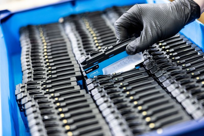 ... und die Patronen vom Typ LC426 für Farbtinten. (Bild: Brother)