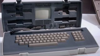 Osborne 1 Portable Personal Computer (1981), Bild: Tomislav Medak from Flickr / Editing: Bill Bertram/ Wikipedia) (Archiv: Vogel Business Media)