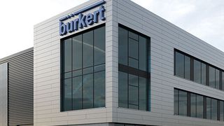 Bürkert baut auf dem Campus Criesbach ein neues Gebäude für die Kunststofffertigungstechnik, mit Werkzeugkonstruktion und Werkzeugbau.  (Bild: Bürkert Fluid Control Systems)