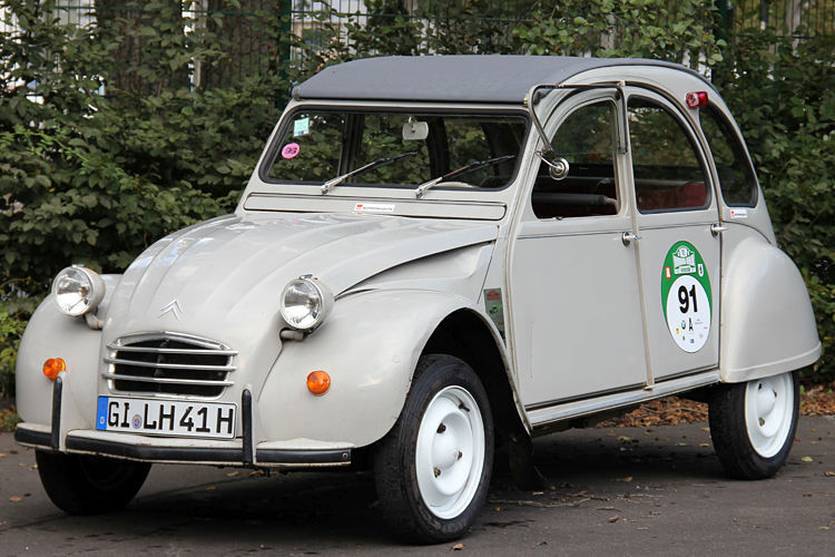 Der 5. Preis ist ein Citroën 2 CV Ente aus dem Jahr 1968 und kommt von Jürgen Rang aus Köln. (Lebenshilfe Gießen)