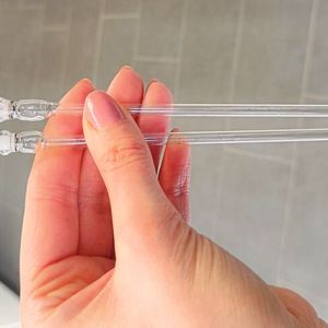 Mit der Lewis-Supersäure können künftig schädliche Verbindungen in nachhaltig verwertbare Chemikalien umgewandelt werden.(Bild:  Laura Köring/ Universität Paderborn)