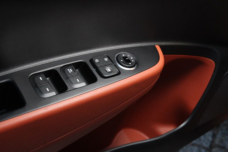 Elektrische Fensterheber vorn und hinten sind ab der Ausstattung „Trend“ serienmäßig. (Foto: Hyundai)