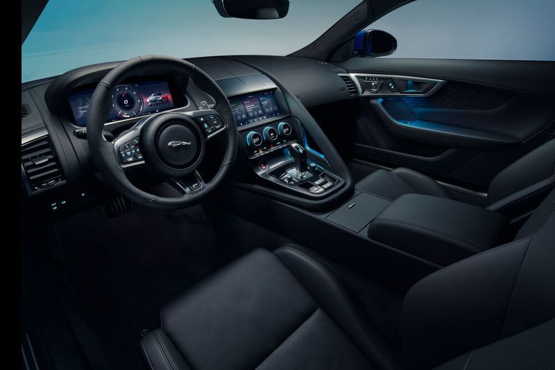 Neu im Cockpit ist ein 12,3 Zoll großer Bildschirm. (Jaguar)