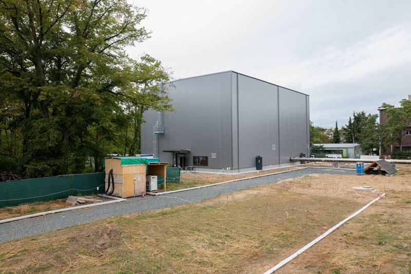 So sieht das Versuchsgelände der TU Darmstadt aus. Mindestens ein Jahr lang wird hier unter realistischen Bedingungen erforscht, wie zukunftsträchtig die Technologie ist.  (Gregor Rynkowski / TU Darmstadt)