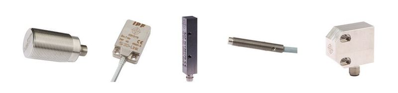 Auswahl an induktiven Sensoren komplett aus Edelstahl. An der aktiven Fläche sind die Geräte somit absolut dicht gegenüber Flüssigkeiten und Gasen und halten darüber hinaus weitaus höheren mechanischen Beanspruchungen stand, als herkömmliche Näherungsschalter. (Bild: IPF Electronic)