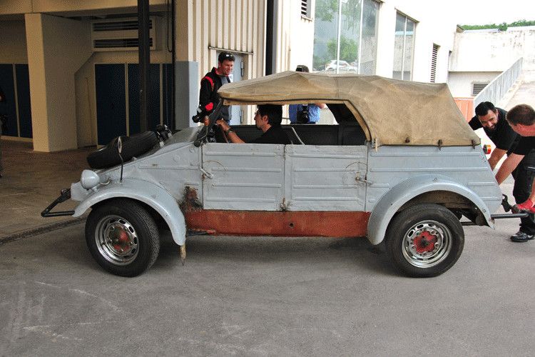 Auch das ist Porsche-Historie: Anstelle knubbeliger Käfer, die die Reichsautobahnen bevölkern sollten, rollten die von Porsche „umentwickelten“ Kübelwagen über die Schauplätze des 2. Weltkriegs. (Foto: Dominsky)