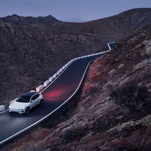 Zur Markteinführung wird der Polestar 3 Long Range Dual Motor mit 360 kW und 840 Newtonmetern ab 89.900 Euro kosten. (Bild:  Polestar)