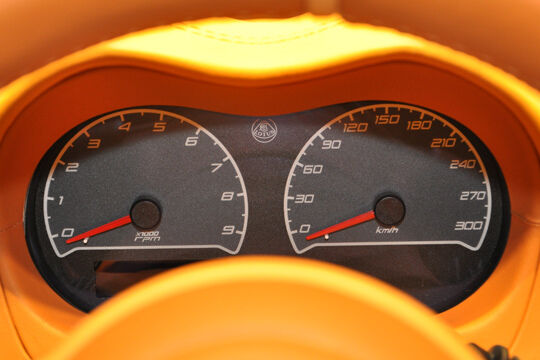 Alles was man braucht – in der Tafel des Lotus Exige S Roadster. (Foto: Rehberg)