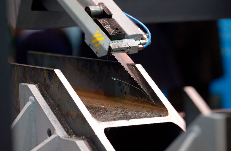 Themenbereich Säge- und Trennschleifmaschinen und Sägeblätter. (Deutsche Messe)