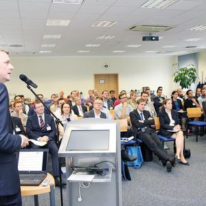 Andreas Lehner, Instandhaltungsleiter bei Infraserv Gendorf Technik, präsentierte dem Fachpublikum, wo die ISGT als Instandhalter sich bereits auf dem Weg zu „Industrie 4.0“ befindet.