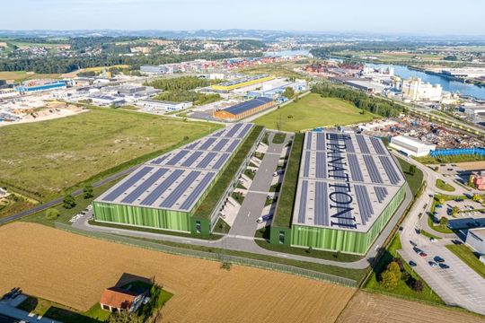 (Der geplante Logistikpark von Panattoni mit einer Fläche von 42.000 qm wird nahe der Stadt Linz im Gewerbegebiet Ennshafen liegen. (Bild: Panattoni))