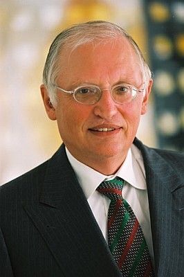Prof. Günther Verheugen: Ehrensenator im Senat der Wirtschaft (Bild: wikipedia)