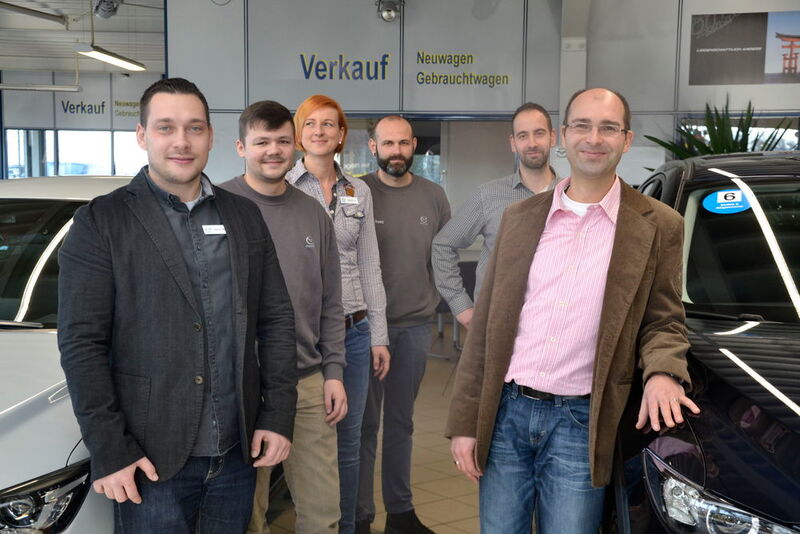 Das Team vom Autohaus Meyer in Klötze: (v.li.) Sascha Thieme, Daniel Gärtner, Karen Lenz, Michael Preetz, Marcel Anders und Andreas Meyer. (Mauritz)