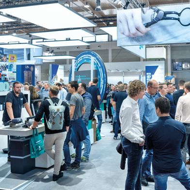 Meusburger präsentiert auf der Fakuma hochwertige Normalien, leistungsstarke Heißkanaltechnik, Lösungen für Reinraumanwendungen sowie digitale Helfer für eine effiziente Konstruktion. (Bild: Meusburger)