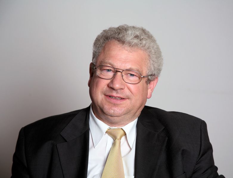 Prof. Dr.-Ing. Hermann-Josef Wagner, Energieexperte an der Ruhr-Universität Bochum: „Ich finde, es ist mutig in der jetzigen Zeit, wo so vieles sich verändert, noch einen energy outlook zu produzieren.“ (Bild: Prof. Wagner, Ruhr-Universität Bochum)