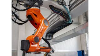 Die Energiekettenserie E4.56 überzeugt selbst bei hohen freitragenden Längen und schweren Lasten. (Igus)