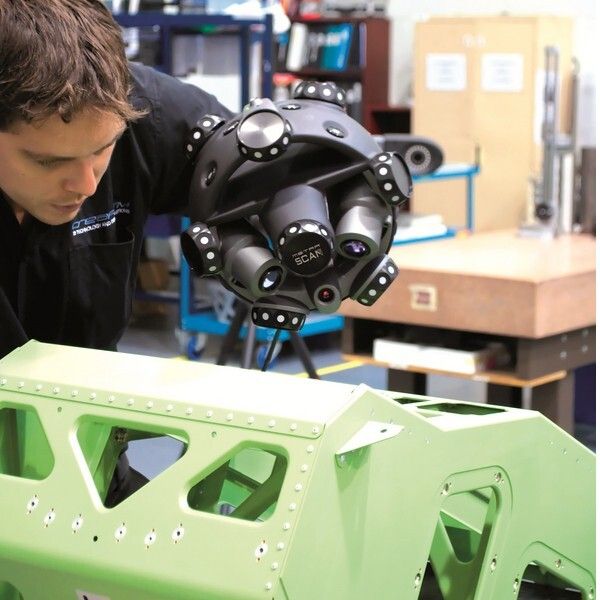 Auch auf der Messe zu sehen: Die messarmlosen optischen CMM-Scanner Metra-Scan-3D. (Bild: Creaform)