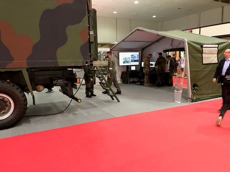Wen man so alles trifft: Biwak auf der Cebit. (IT-BUSINESS)