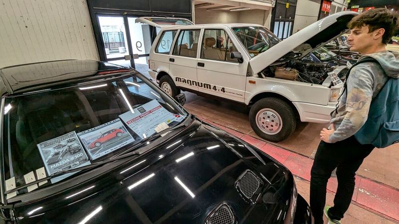 Schicker Youngtimer? Bei solch einem Mazda 323 GT-R Turbo 4WD bleibt der Oldtimernachwuchs schon mal stehen. (Bild: Dominsky)
