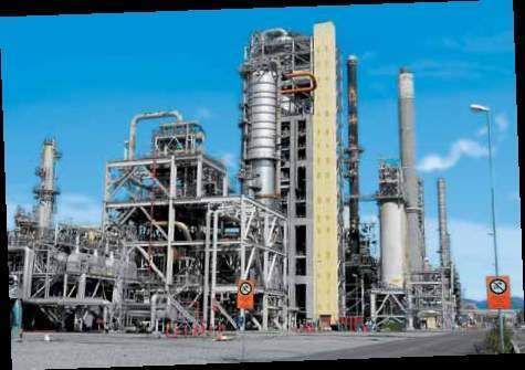 Eine komplexe moderne Öl- und Gasverarbeitungsanlage  (Bild: ABB)