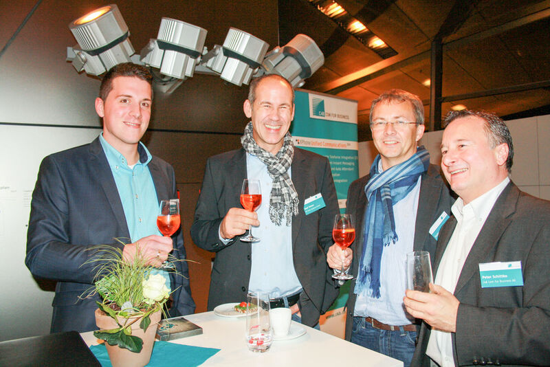 Sascha Ruddigkeit (ALSO), Axel Emser, Stefan Wiedermann (beide UP Data) und Peter Schittko (C4B) (Bild: C4B)