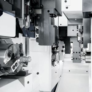 Bild 1: Bei der besonders platzsparenden Drehmaschine MC 20 von Citizen erlauben vielfältige Features auch die Bohr- und Fräsbearbeitung.