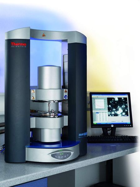 Kombinierte Messmethode für mehr Informationen in einem Analyselauf: High-End-Rheometer mit optischem Mikroskop (Thermo Scientific Haake Mars mit RheoScope-Modul). (Archiv: Vogel Business Media)