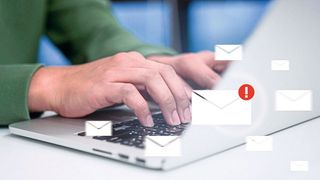 Immer mehr hessische Lehrer haben eine dienstliche Mail-Adresse (© chinnarach - stock.adobe.com)