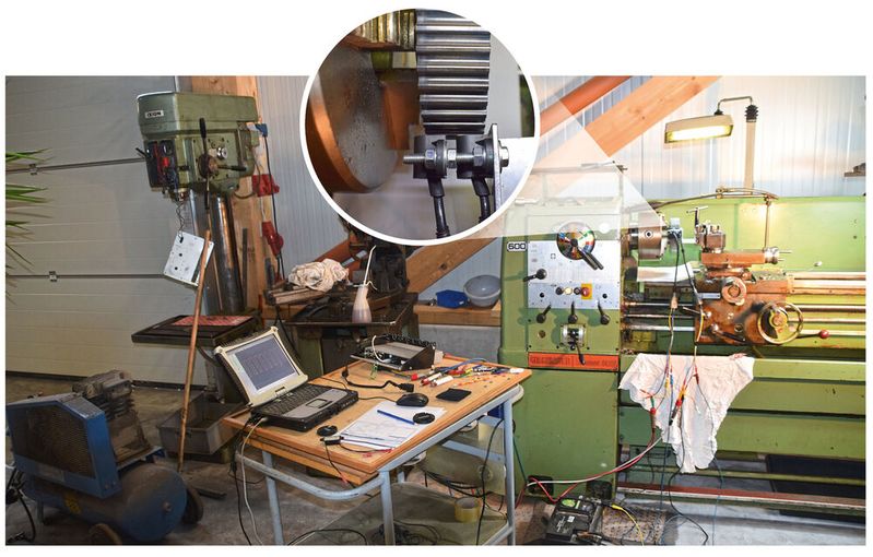 Der etwas andere Diagnoseprüfstand: Um die Ergebnisse der ab Werk defekten Nocken­wellensensoren haargenau zu dokumentieren, hat Burkard Wild auf einer alten Drehbank einen Testaufbau installiert.(Bild:  Dominsky – VCG)