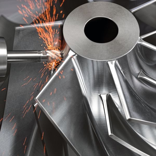 Bei der Bearbeitung hitzebeständiger Superlegierungen (HRSA) entstehen hohe Temperaturen. (Bild: Sandvik)