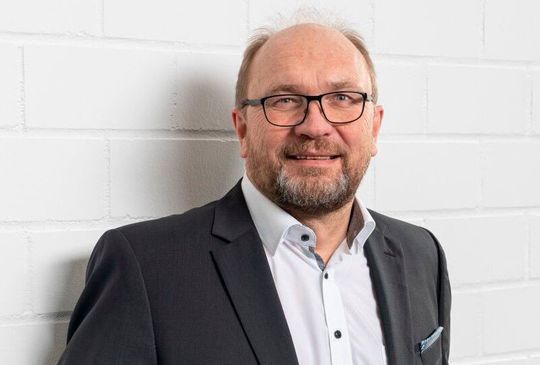 Vorstand Reinhard Schäfer geht nach knapp 40 Jahren beim Bosch Rexroth in den Ruhestand.(Bild:  Bosch Rexroth)