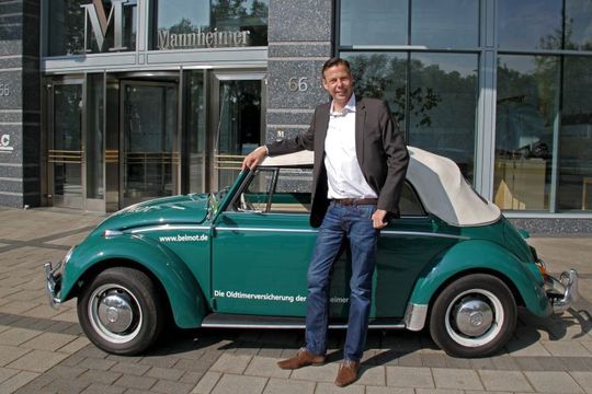 Ralf Stumpfernagel von Belmot (Mannheimer Versicherung) berät im Bereich Classic Business auch Kfz-Unternehmen: „Vielfach setzen sie sich in Sachen Young- und Oldtimer unwissentlich hohen Risiken aus“, warnt der Versicherungsfachmann. (Bild:  Belmot)