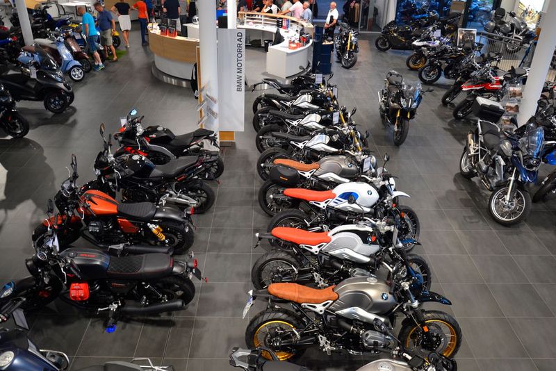 Angefangen bei der Fahrzeugausstellung bis hin … (Bild: Michel/»kfz-betrieb«)