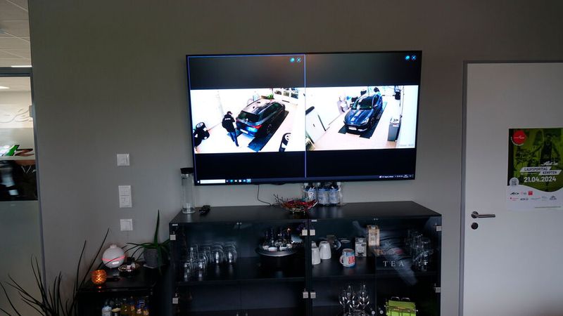 .... live und transparent verfolgen, wie eine externe Prüforganisation nach der Rückgabe ihres Leasingfahrzeugs etwaige Schäden erfasst. Eine Besonderheit ist, dass die Rückgabe des Fahrzeugs losgelöst ist von der Übergabe des neuen Leasingautos. (Bild: Rosenow – VCG)