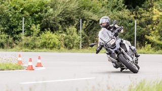 adac-ev-fahrsicherheitstraining-motorradtraining3-quelle-adac-nils-hendrik-muller (Quelle: Nils Hendrik Müller/ADAC)