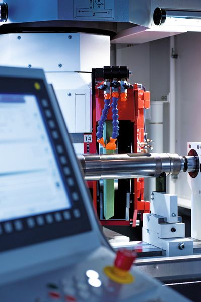 Dass die Software derart effiziente Schleifdaten errechnen kann, liegt an einer Datenbasis, die laut Unternehmen auf 100 Jahre Erfahrung zurückgreift und in der Software komplett hinterlegt ist. (Bild: Studer)