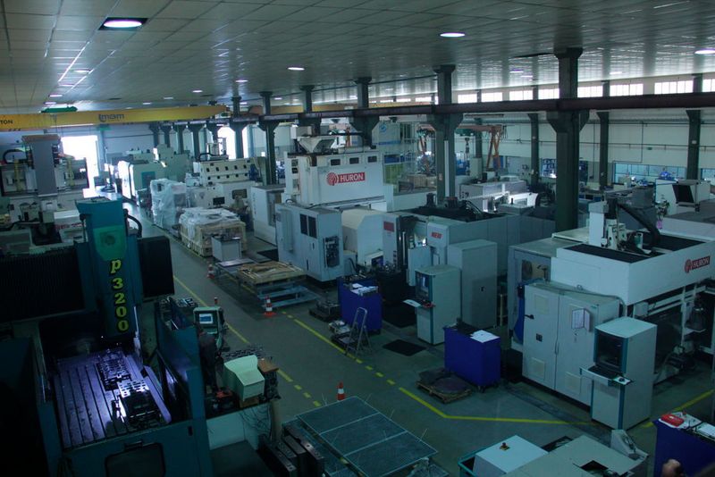 Many of the tools manufactured at Tecnimoplás are for the automotive sector. (Stahl)