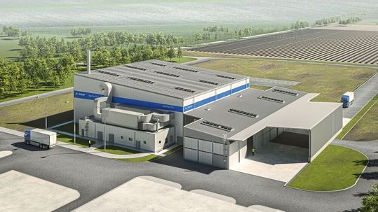 BHS-Sonthofen liefert eine Batterierecyclinganlage zur Herstellung von Schwarzer Masse am BASF-Standort Schwarzheide – für BHS ist das bereits die dritte Großanlage für das Recycling von Lithium-Ionen-Batterien. BHS-Sonthofen liefert eine Batterierecyclinganlage zur Herstellung von Schwarzer Masse am BASF-Standort Schwarzheide – für BHS ist das bereits die dritte Großanlage für das Recycling von Lithium-Ionen-Batterien.