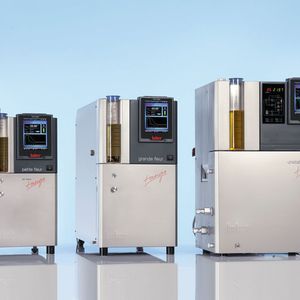 1 Die Unistat-Reihe umfasst über 60 Serienmodelle mit Kälteleistungen bis 150 kW. Im Forschungslabor sind die drei kleinsten Modelle am beliebtesten: Petite Fleur, Grande Fleur und Tango.