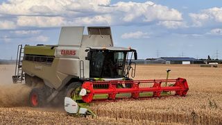 mc-inside-landmaschine-claas-seitlich-680px (MicroControl GmbH & Co. KG)