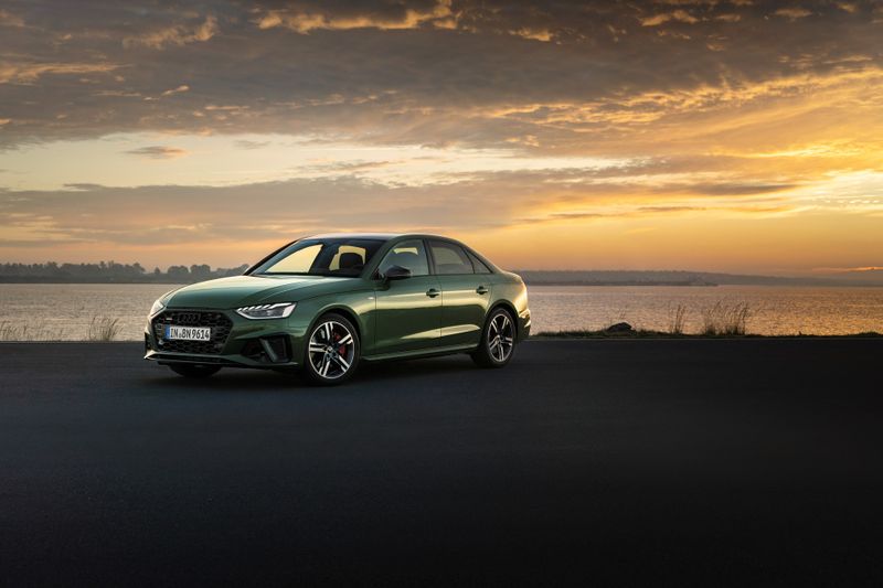 The Audi A4 has not been in production since 2024. Since then, the brand's alternatives have been the A5 (internal combustion and hybrid) and the all-electric A6.(Image: Audi AG)