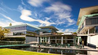 Centre Patronal : « Si l’entreprise ne va pas à un descendant direct, l’ampleur de l’impôt sur la succession peut faire échouer la transmission ». (Centre Patronal)