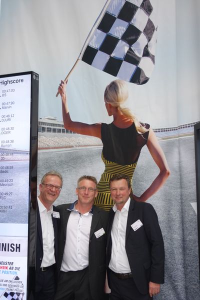 Startklar waren (v. l.) Jürgen Ehrecke, Casio, Jörn Kellerhaus, ALSO, und Frank Assmann, Casio. (Bild: IT-BUSINESS)