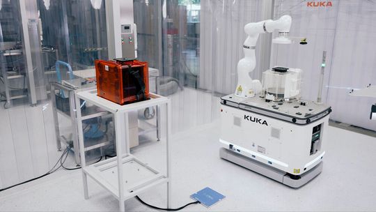Kuka setzt bei der Energieversorgung seines Cobots auf die induktive Ladetechnologie von Wiferion. Kuka setzt bei der Energieversorgung seines Cobots auf die induktive Ladetechnologie von Wiferion.
