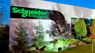 Jetzt hat es für Schneider Electric doch noch geklappt! Ein weiteres Angebot zum Kauf des britischen Softwarespezialisten Aveva überzeugte die dortigen Aktionäre, wie es jetzt heißt. Die Übernahme hat außerdem ihren strategischen Grund, den Sie in diesem Artikel erfahren. (Bild: Schneider Electric)