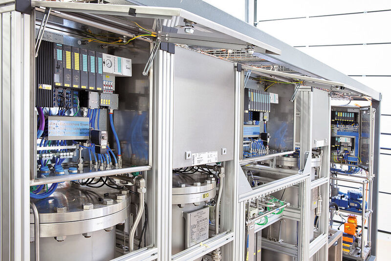 Figure 2: Five of the 15 ATEX control cabinet systems from Bürkert in the first process container from Bayer Technology Services (Picture: Bürkert)