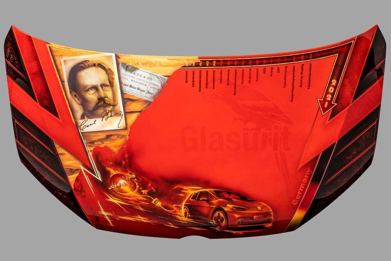 „Vom Patentauto zum Elektrowagen“ von Holger Schmidt, Karo-Lack. (Bild: Messe Frankfurt)