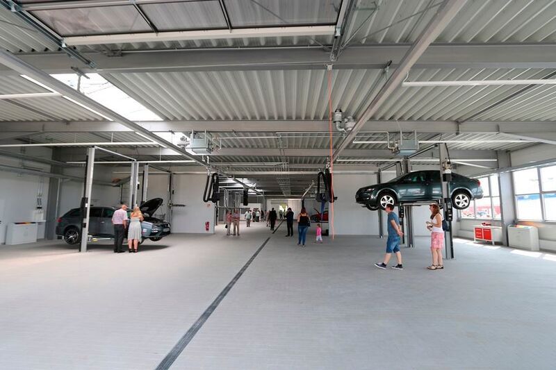 Auf 2.000 Quadratmeter bringt es der neue Servicebereich. (Feser-Graf-Gruppe)