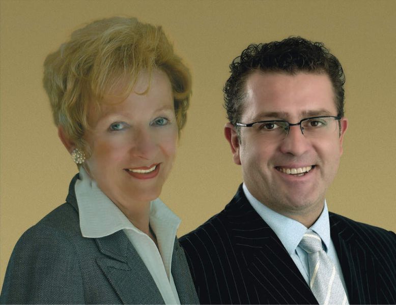 Stolz auf 88 Jahre Firmengeschichte: die Mentor-Geschäftsführer Erika Nesselrath-Sistu und Wido Wessel Weyer. (Archiv: Vogel Business Media)